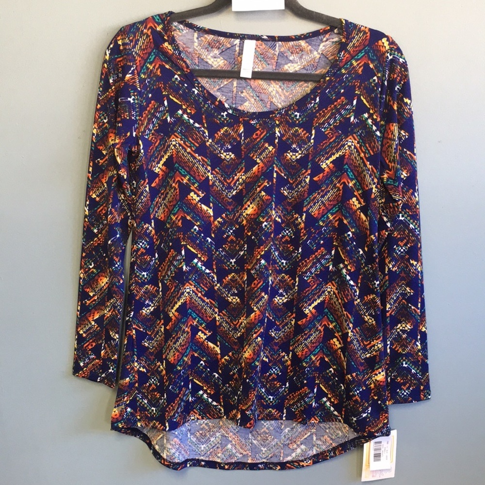 LuLaRoe Lynnae Top: Size XXS- Pit2pit 18”